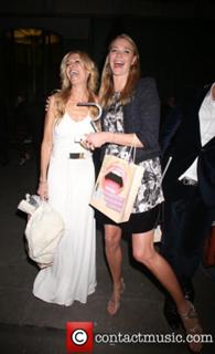 Jodie Kidd feet photo thumbnail