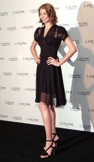 Jodie Kidd feet photo thumbnail