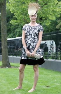 Jodie Kidd feet photo thumbnail