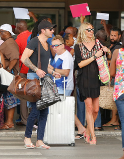 Jodie Kidd feet photo thumbnail