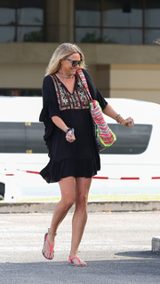 Jodie Kidd feet photo thumbnail