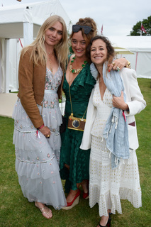 Jodie Kidd feet photo thumbnail