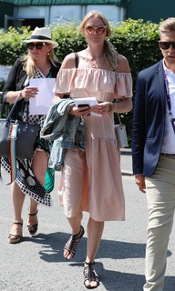 Jodie Kidd feet photo thumbnail