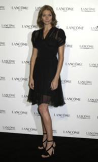 Jodie Kidd feet photo thumbnail