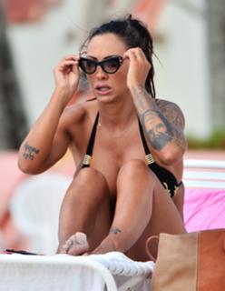 Jodie Marsh feet photo thumbnail
