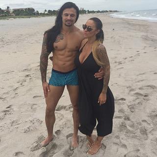 Jodie Marsh feet photo thumbnail