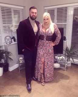 Jodie Marsh feet photo thumbnail