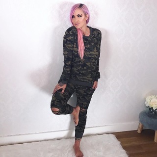 Jodie Marsh feet photo thumbnail