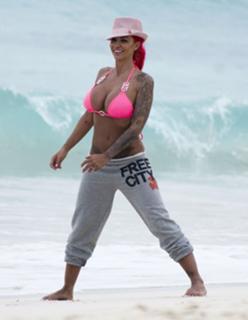 Jodie Marsh feet photo thumbnail