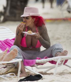 Jodie Marsh feet photo thumbnail