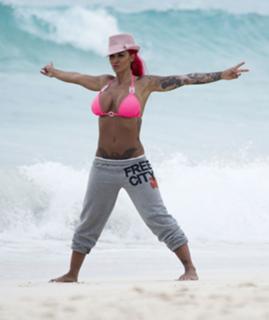 Jodie Marsh feet photo thumbnail