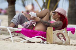 Jodie Marsh feet photo thumbnail