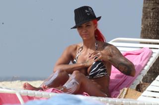 Jodie Marsh feet photo thumbnail