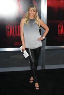 Jodie Sweetin feet photo thumbnail