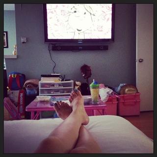 Jodie Sweetin feet photo thumbnail