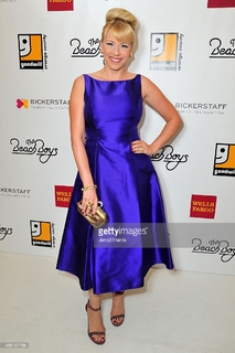 Jodie Sweetin feet photo thumbnail
