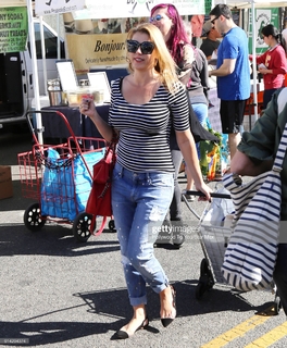 Jodie Sweetin feet photo thumbnail