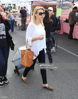 Jodie Sweetin feet photo thumbnail