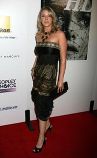 Jodie Sweetin feet photo thumbnail