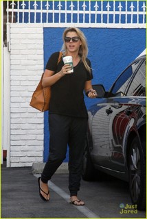 Jodie Sweetin feet photo thumbnail