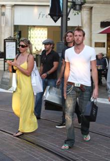 Jodie Sweetin feet photo thumbnail