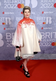 Jodie Whittaker feet photo thumbnail