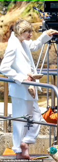 Jodie Whittaker feet photo thumbnail