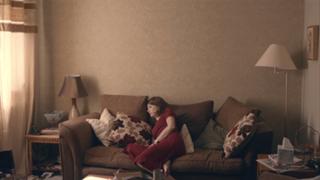 Jodie Whittaker feet photo thumbnail