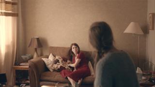 Jodie Whittaker feet photo thumbnail