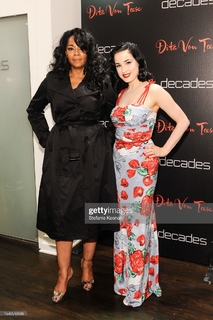 Jody Watley feet photo 8