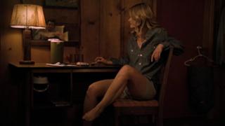 Joelle Carter feet photo thumbnail