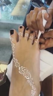 Joelle Mardinian feet photo 3