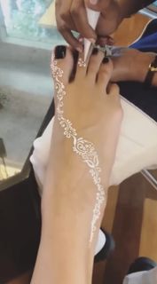 Joelle Mardinian feet photo 1