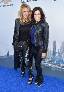 Joely Fisher feet photo 8