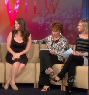 Joely Fisher feet photo 1