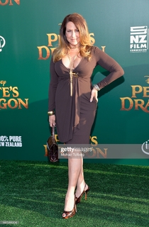 Joely Fisher feet photo 3