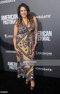 Joely Fisher feet photo 2