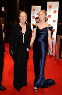 Joely Richardson feet photo thumbnail