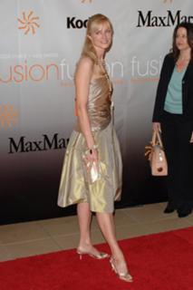 Joely Richardson feet photo thumbnail