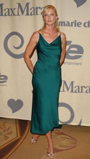 Joely Richardson feet photo thumbnail