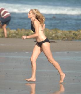 Joely Richardson feet photo thumbnail