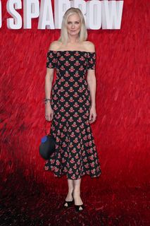 Joely Richardson feet photo thumbnail