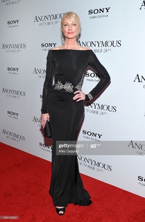 Joely Richardson feet photo thumbnail