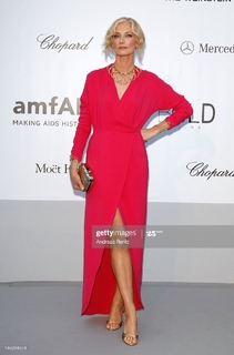 Joely Richardson feet photo thumbnail