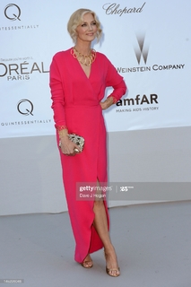 Joely Richardson feet photo thumbnail