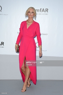 Joely Richardson feet photo thumbnail