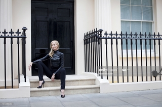 Joely Richardson feet photo thumbnail