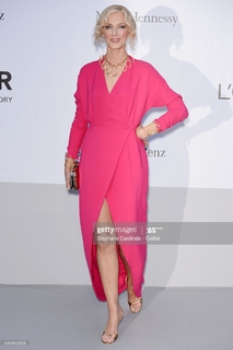 Joely Richardson feet photo thumbnail