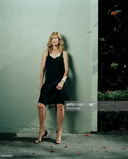 Joely Richardson feet photo thumbnail