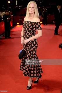 Joely Richardson feet photo thumbnail